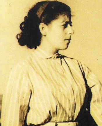 la poetessa messinese Maria Costa